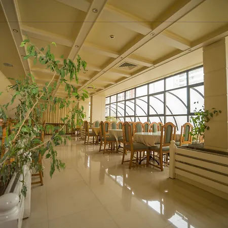 Hotel Versailles-2